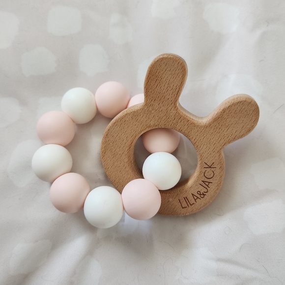 NWOT Silicone Baby Pacifier Clips and Teether - Picture 4 of 4